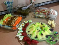 قورمه سبزی ،ژله و سالاد