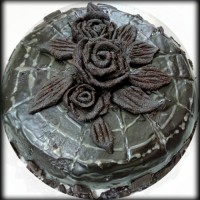 کیک شکلاتی با مغز بادام زمینی