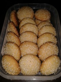 بیسکویت کنجدی