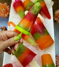 بستنی یخی میوه ای