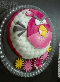 کیک اسفنجی با روکش فوندانت