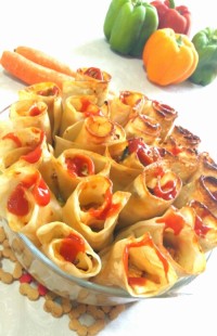 رول لازانیا با سس گوجه