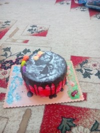 کیک اسفنجی با روکش کاکائو و ژله بریلو