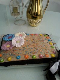 کیک سیب با آیسینگ پنیر خامه ای