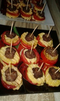 لقمه های سیب زمینی و برگر