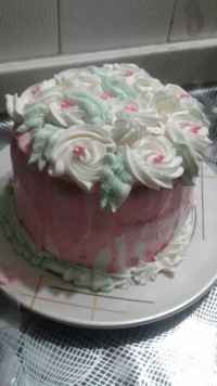 سلام دوست جونیا اینم کیک من دوستون دارم بووووس