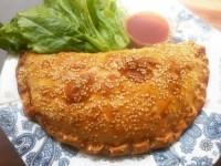 کالزونه کالباس و ذرت (ایتالیا)