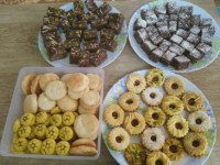 کل.شیرینی هایی که تو یک روز درست کردم.