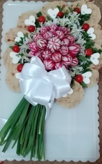 تزیین نون پنیر سبزی