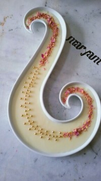 فرنی فََشْکََلْ