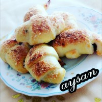 نان کروسان با مغز نوتلا