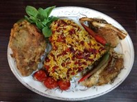 چلو گردن با ته دیگ کاهو