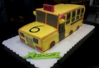 کیک اتوبوس قدیمی