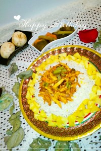 خوراک مرغ ریش ریش شده