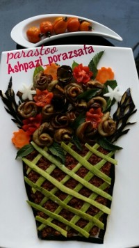 سبد بادمجان و کدو سرخ شده