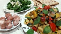 خوراک سیب زمینی با گوجه و ریحان