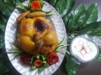 مرغ شکم پور و تزیین ماست