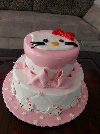 کیک با روکش فوندانت