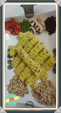 بورک توری به همراه مخلفات