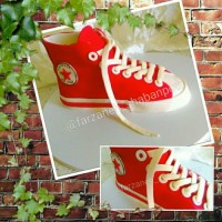 کیک کفش کتونی آل استار