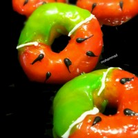 دونات با روکش شکلاتی مخصوص یلدا