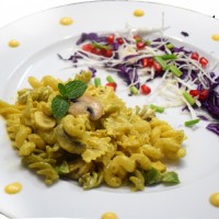 اسپاگتی با مرغ وسس آلفردو