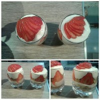 سلام دوستان گل من.اینم دسرتوت فرنگی من.خوشمزه هاتون نوش جونتون.