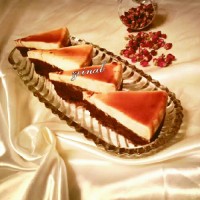 کیک کارامل دارک چاکلت