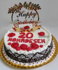 کیک خامه ای با دکور شکلات و فوندانت