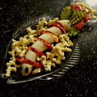 سالاد موز وبه شکل کرم ابریشم