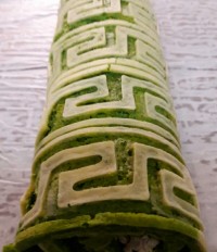 رولت کوکوسبزی (قبل از برش)