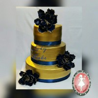 کیک نامزدی هماهنگ با لباس عروس