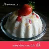 (ژله توت فرنگی ژاپنی)