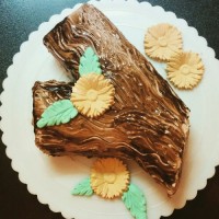 رولت به شکل تنه درخت