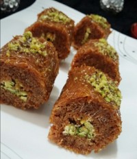 باقلوای پسته