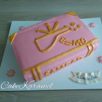 کیک با تزیین فوندانت