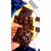 دسر ترایفل براونی و میوه