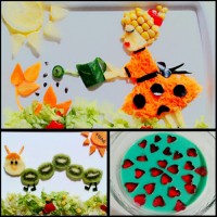 عصرانه ....دسر فرنی ژله ...ومیوه وسالاد...