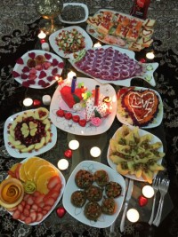 مگه داریم!!!!!!!! مگه میشه!!!!!!!میز ولنتاین به این خوشگلی