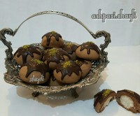 بیسکویت شکلاتی با مغز نارگیل