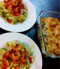 سالاد میگو در نان پیتا