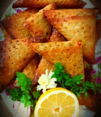 سمبوسه قارچ و سوسیس