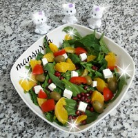 سالاد انار و اسفناج