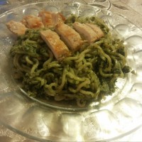 اسپاگتی با سس پستو و کوفته