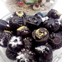شکلات با مغز کرم نعنایی