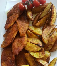 شنیتسل مرغ با سیب زمینی تنوری