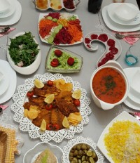 میز شام مهمونی خودمونی