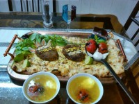 بریونی غذای لذیذ اصفهان دوستان جانتان خالی