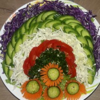 سالاد کاهو و کلم