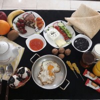 بفرمایید صبحانه اصیل ایرانی